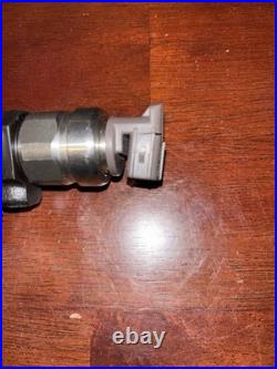 Kubota Denso OE injector 1J770-53053 DAMAGED See pics and description