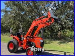 Kubota L3901 Tractor Loader With Grapple