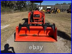 Kubota L4802 Tractor Loader With Grapple Only 225 Hours Includes Grapple