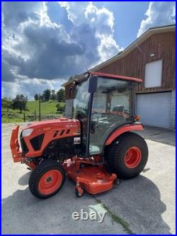 Kubota LX3520 HSDC 4WD Tractor with 60 Deck, Brand New Condition, Only 8.2 Hrs