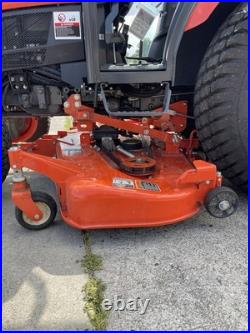 Kubota LX3520 HSDC 4WD Tractor with 60 Deck, Brand New Condition, Only 8.2 Hrs