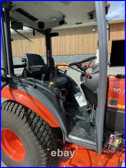 Kubota LX3520 HSDC 4WD Tractor with 60 Deck, Brand New Condition, Only 8.2 Hrs