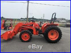 Kubota M4900 tractor