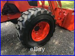Kubota M7040 4x4 Tractor Loader VERY LOW USE 1100 hours total PRE EMISSIONS