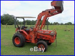 Kubota tractor L2650 with Loader 4 wheel drive