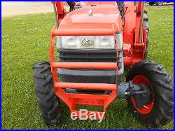 L4400DT Kubota 4WD Tractor with Loader
