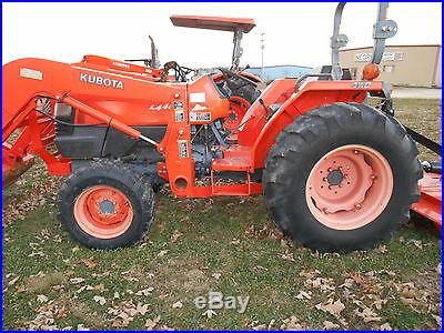 L4400DT Kubota 4WD Tractor with Loader/Trailer and Equipment