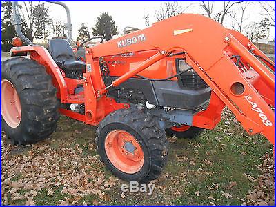 L4400DT Kubota 4WD Tractor with Loader/Trailer and Equipment