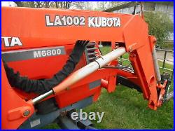 M6800 Kubota Tractor withLA1002 Kubota Loader