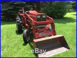 MASSEY FERGUSON 1030 TRACTOR WITH Backhoe and Loader