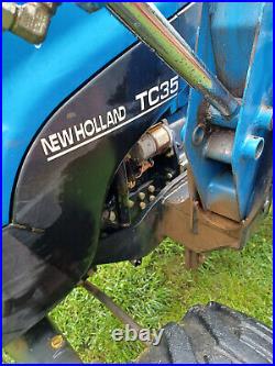 NEW HOLLAND TC35 4x4 Tractor & 16LA Loader