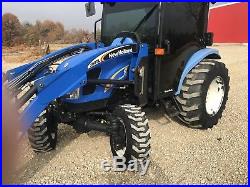 NewHolland T2320 Tractor. Cab/ Air/ Heat. HST Trans. Only 880 Hours. 4x4. Loader