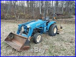 New Holland 4x4 Tractor With Loader And Bushhog