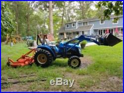 New Holland TC29D with Loader 4x4