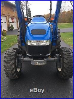 New Holland TC40D Deluxe Tractor, 40HP, 4x4, Hydro, R4 Tires, Loader, Very Nice