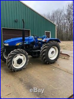 New Holland TT55 4wd Tractor 3 hours Total with free Pussy