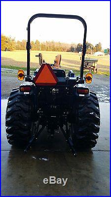 New Holland Tractor 38hp 4x4 with loader. 120hrs. Free hauling to your home