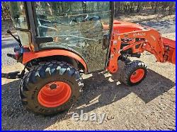 ONLY 148HRS! 2022 LX3310 Kubota Tractor With Loader And Cab