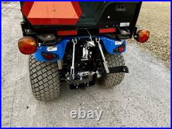 Un-used New Holland Workmaster 25s Mini Cab Tractor 4x4 Enclosed Cab 8 Hrs