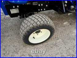 Un-used New Holland Workmaster 25s Mini Cab Tractor 4x4 Enclosed Cab 8 Hrs